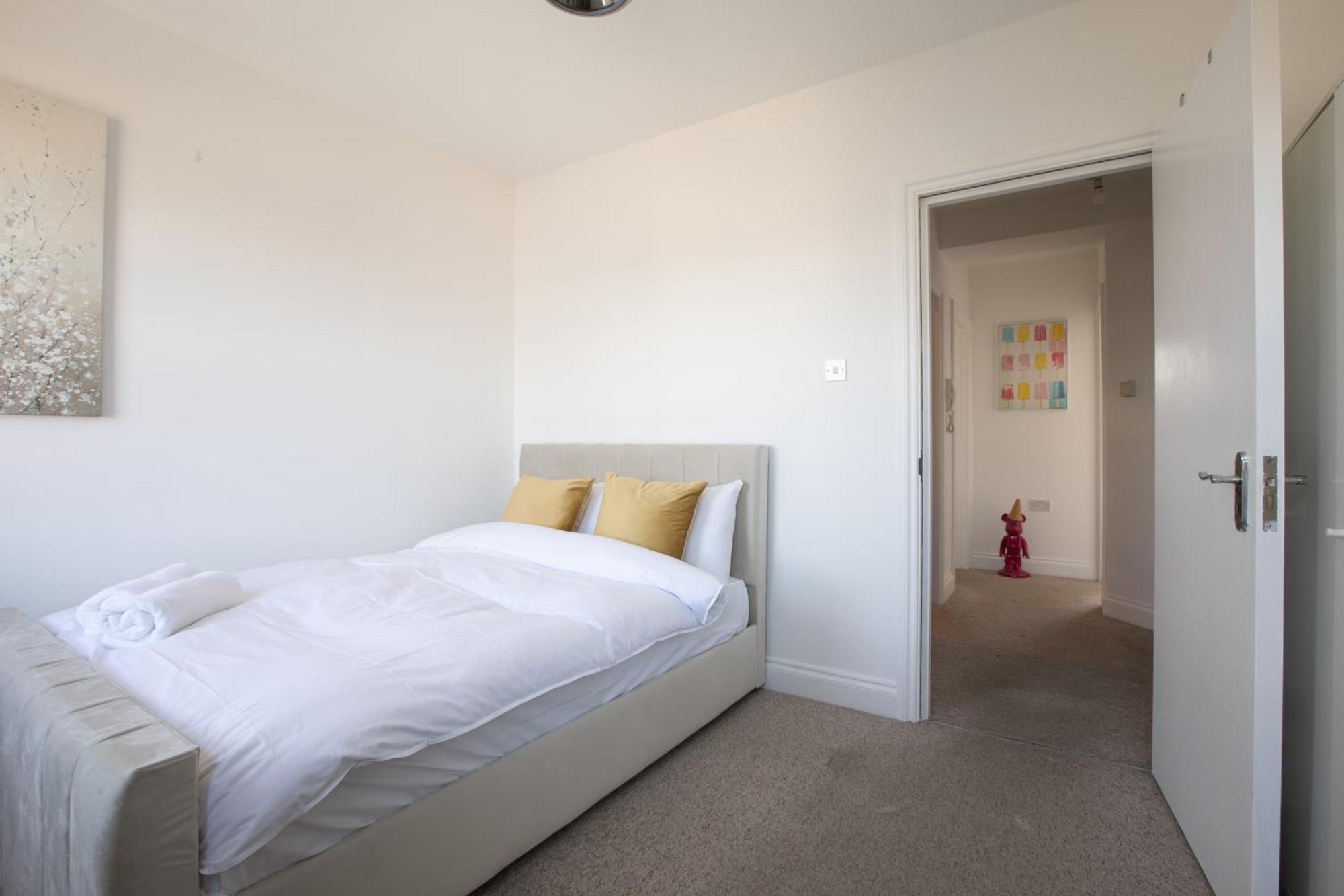 Апартаменты Camden Town 1-min To Station Sleeps 5 *