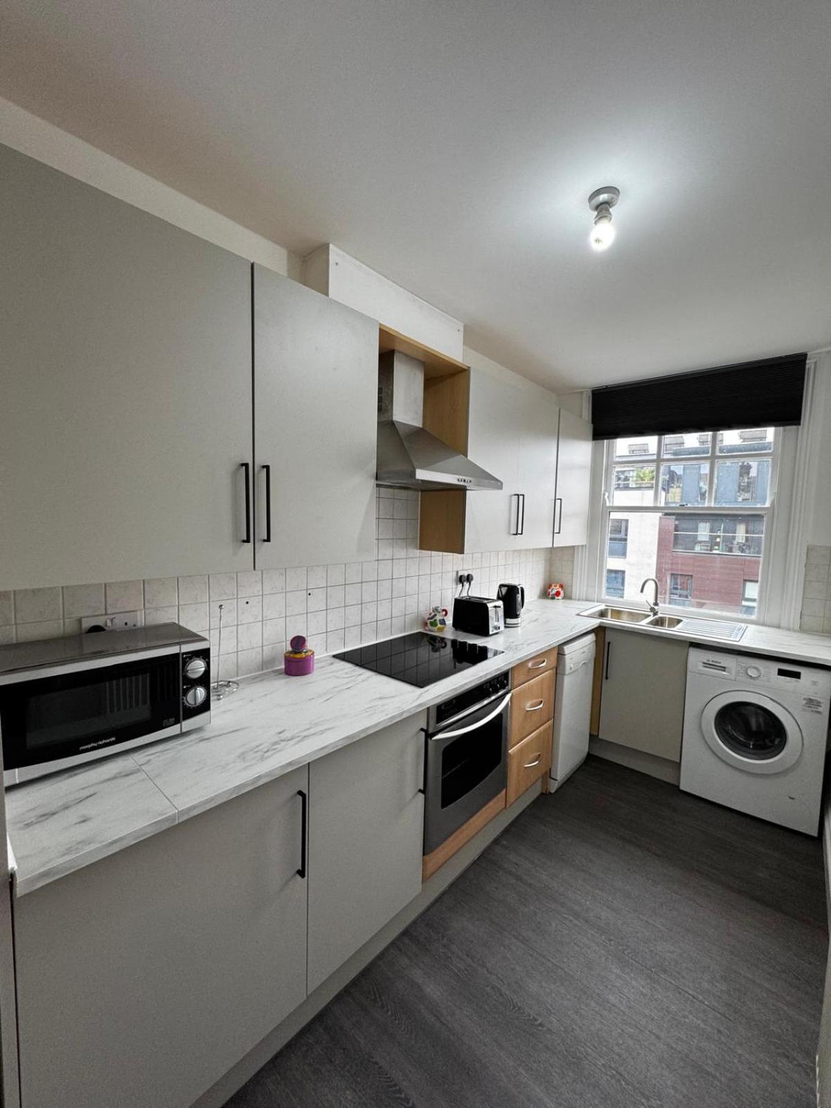 Апартаменты Camden Town 1-min To Station Sleeps 5 Лондон